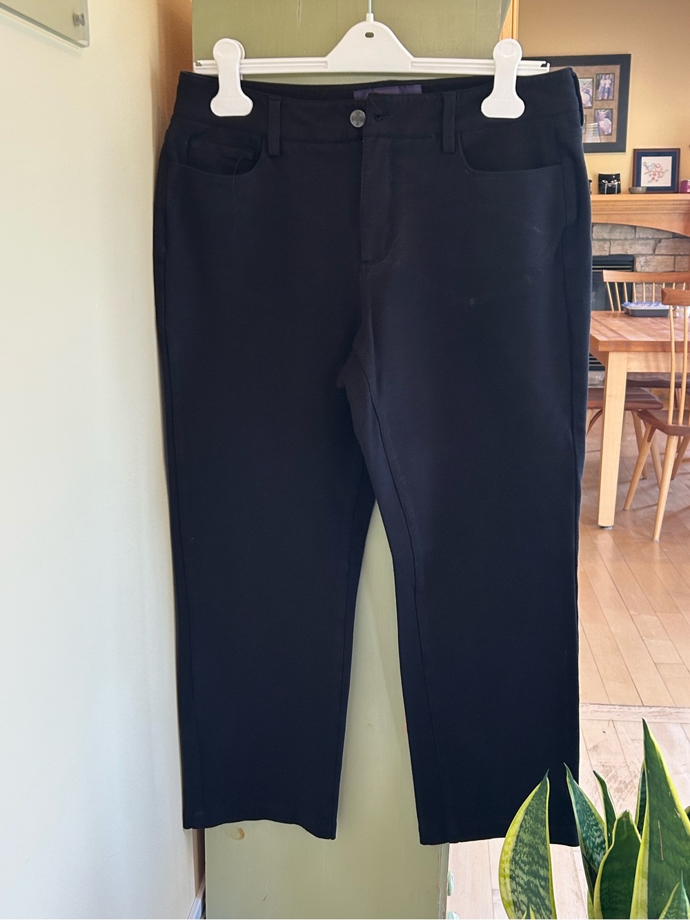 NYDJ Women’s Charlotte Cropped Trouser in Ponte Knit Black Size 10